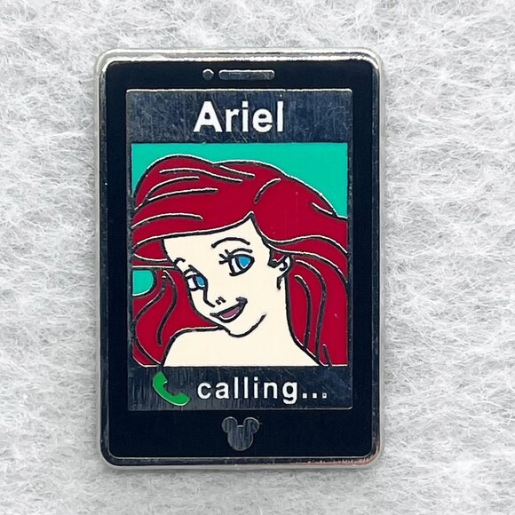 🔮 5/$25 Disney Princess Phone‎ The Little Mermaid Ariel Calling Pin - Picture 1 of 2